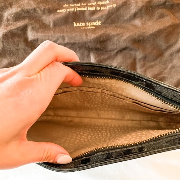 Kate spade patent leather crossbody bag - Picture 3 of 3